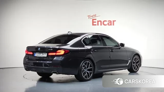 BMW 5 Series (G30) 2021 Серый из Кореи