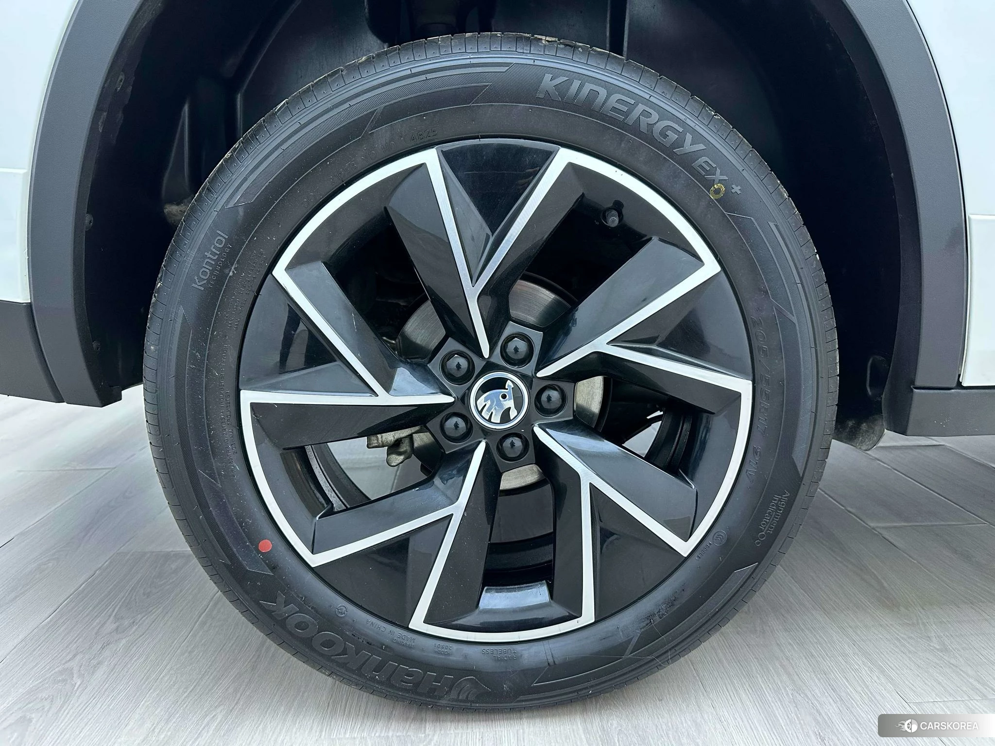 Skoda Komik GT 2021 Белый из Китая