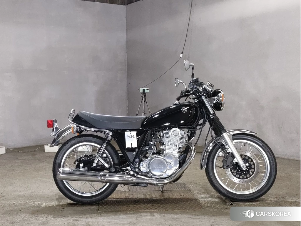 Проданный Yamaha SR 400 2020 из Японии