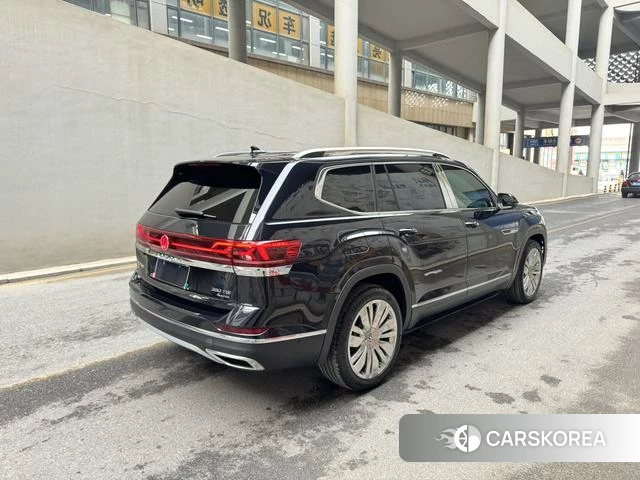 Volkswagen Tourang 2021 Черный из Китая