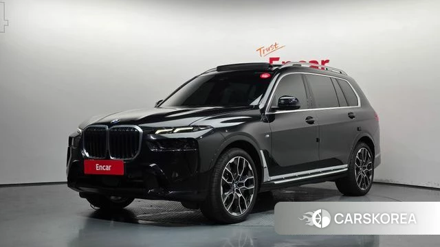 BMW X7 (G07) 2024 Черный из Кореи