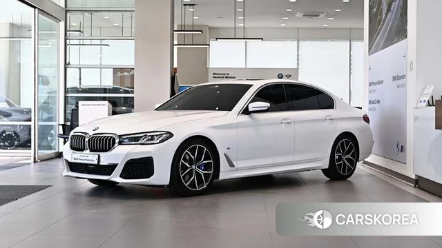 BMW 5 Series (G30) 2023 Белый из Кореи