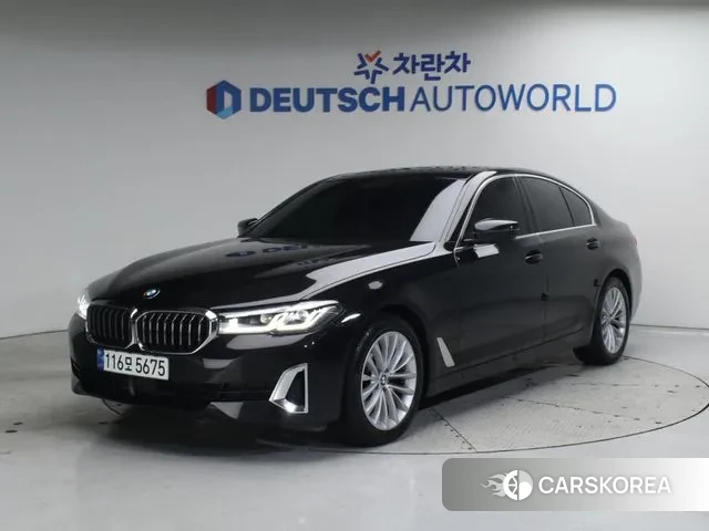 BMW 5 Series (G30) 2023 Черный из Кореи
