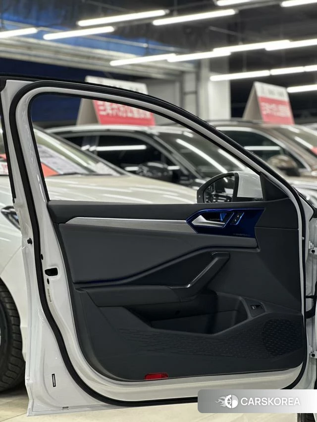 Volkswagen Sagitar 2022 Белый из Китая