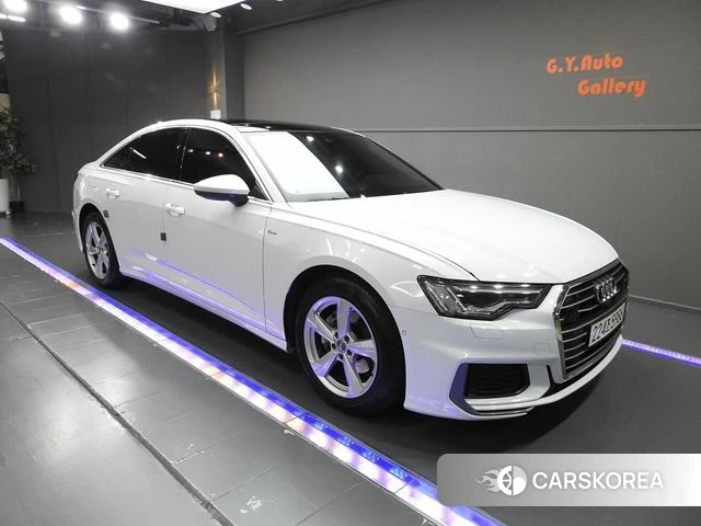 Audi A6 (C8) 2021 Белый из Кореи