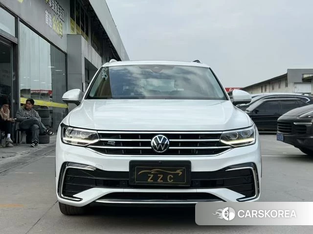 Volkswagen Tiguan L 2023 Белый из Китая