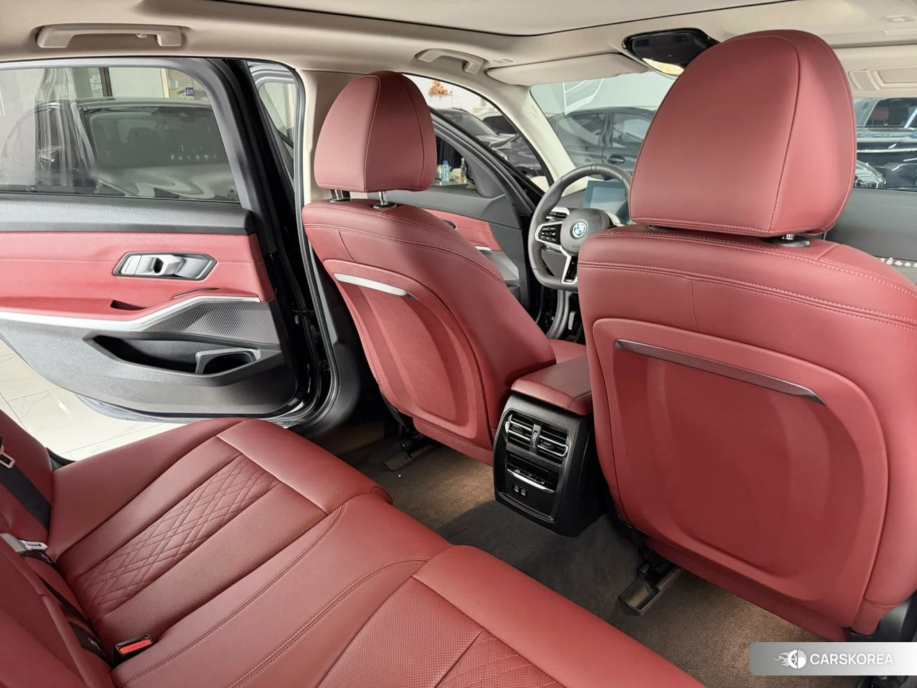BMW i3 2024 Черный из Китая