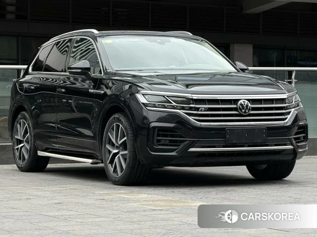 Volkswagen Touareg 2021 Черный из Китая