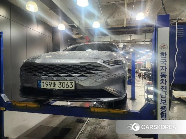 Kia K8 2021 Серебристо-серый из Кореи