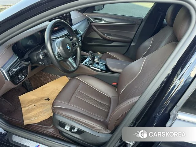 BMW 5 series 2022 Черный из Китая
