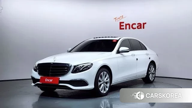 Mercedes-Benz E-Class W213 2019 Белый из Кореи