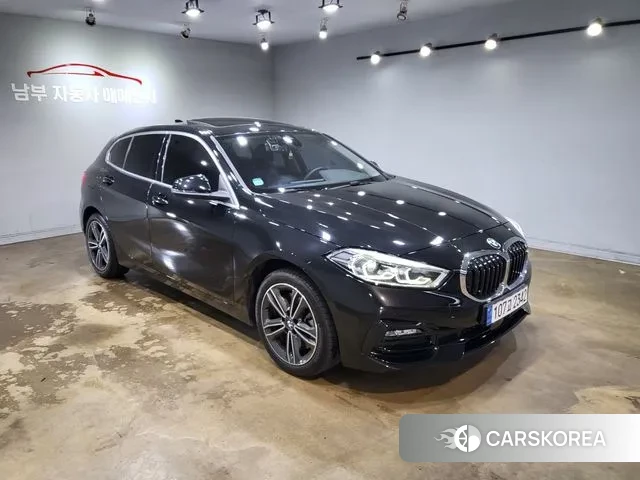 BMW 1 Series (F40) 2022 Черный из Кореи