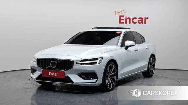 Volvo S60 3rd generation 2024 Белый из Кореи