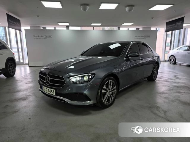Mercedes-Benz E-Class W213 2022 Серый из Кореи