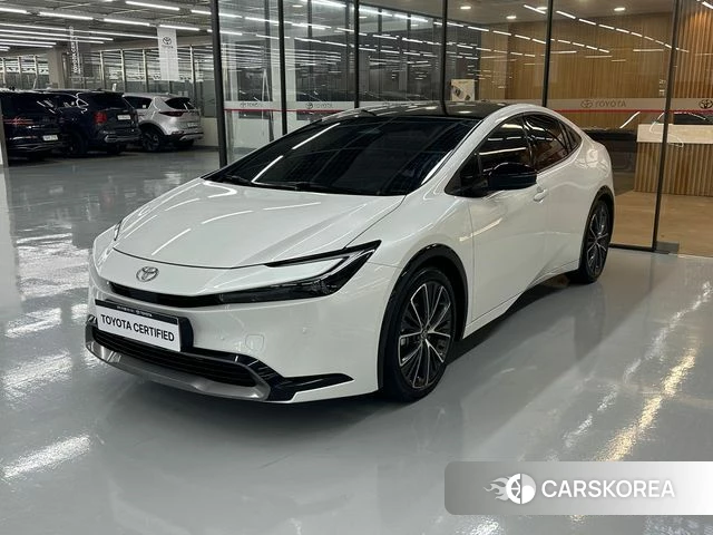 Toyota Prius 5th Generation 2025 Белый из Кореи