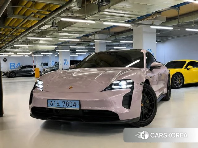 Porsche Taycan 2022 Розовый из Кореи