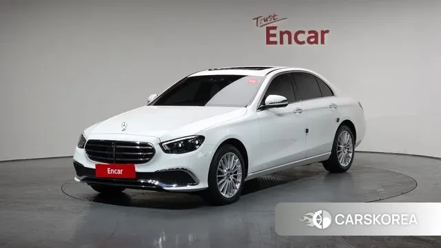 Mercedes-Benz E-Class W213 2022 Белый из Кореи