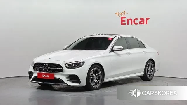 Mercedes-Benz E-Class W213 2023 Белый из Кореи