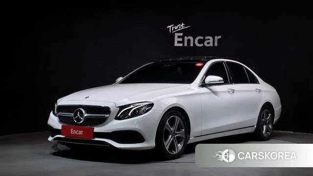 Mercedes-Benz E-Class W213 2018 Белый из Кореи