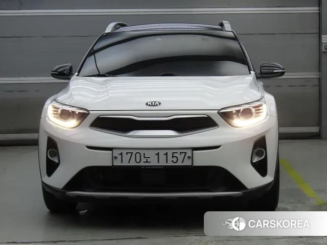 Kia Stonic 2020 Белый из Кореи