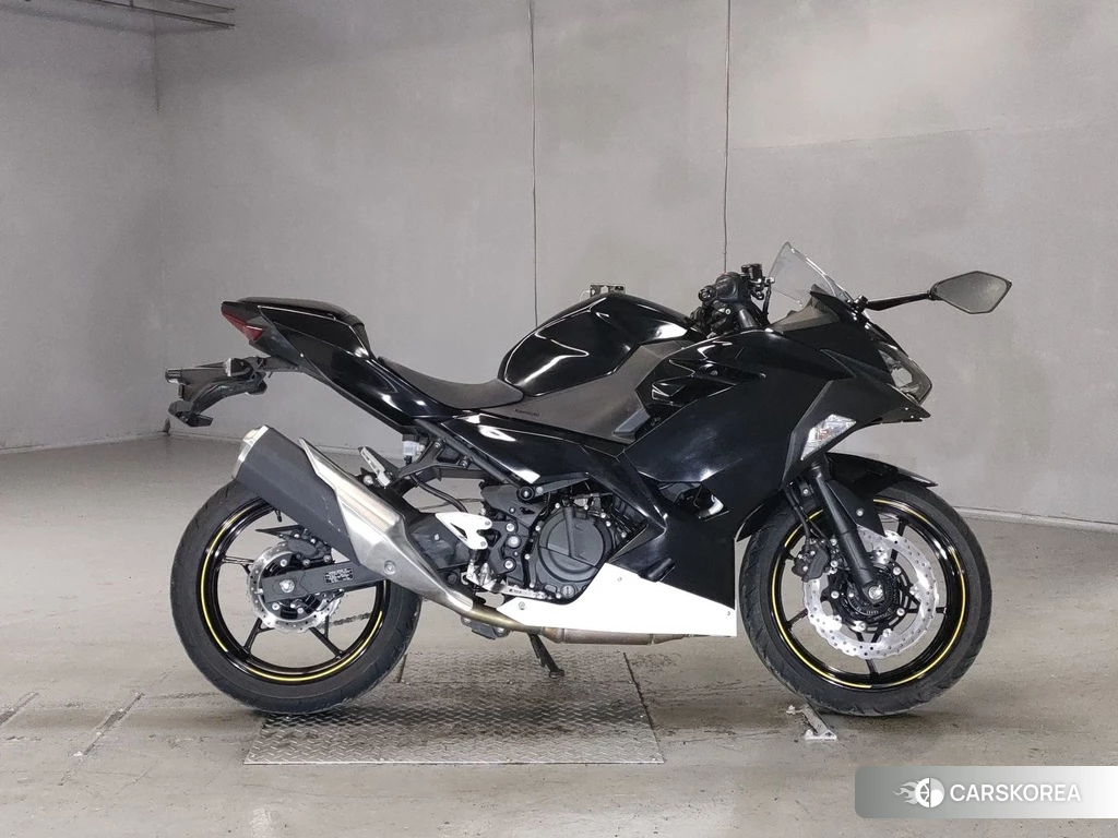 Проданный Kawasaki NINJA 400 2022 из Японии, фото 2