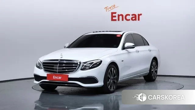 Mercedes-Benz E-Class W213 2020 Белый из Кореи