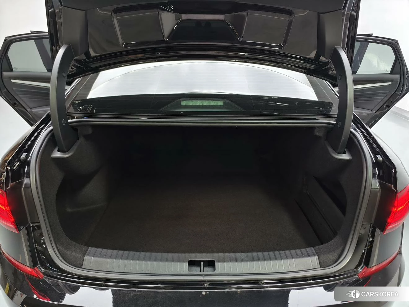 Volkswagen Passat 2021 Черный из Китая