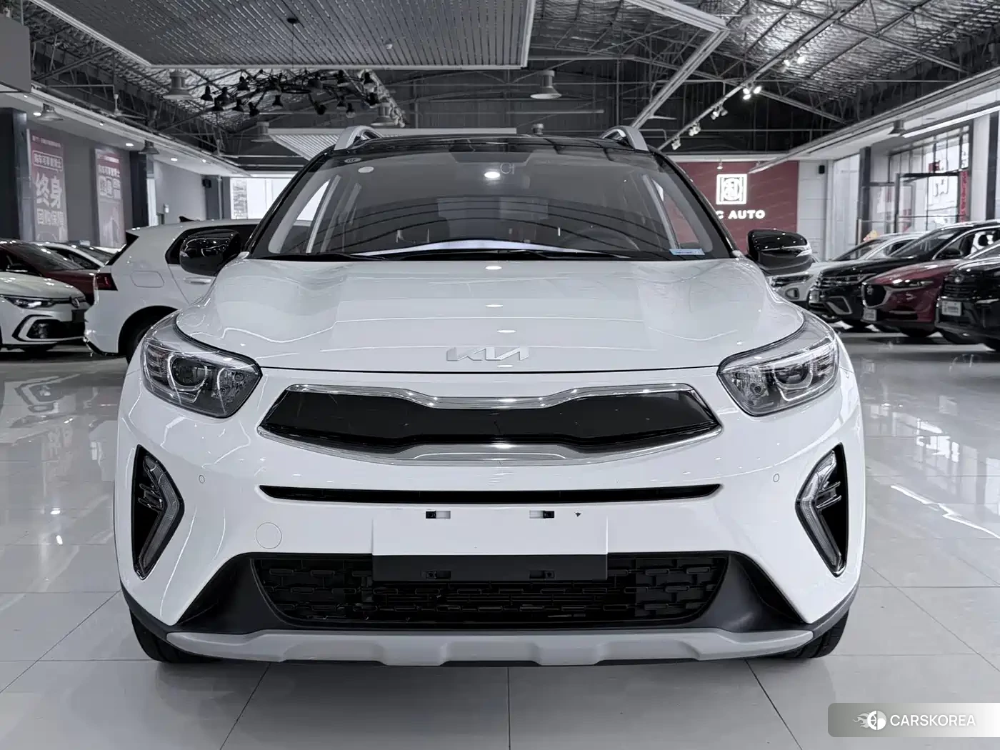 Kia Yi Ran 2023 Белый из Китая