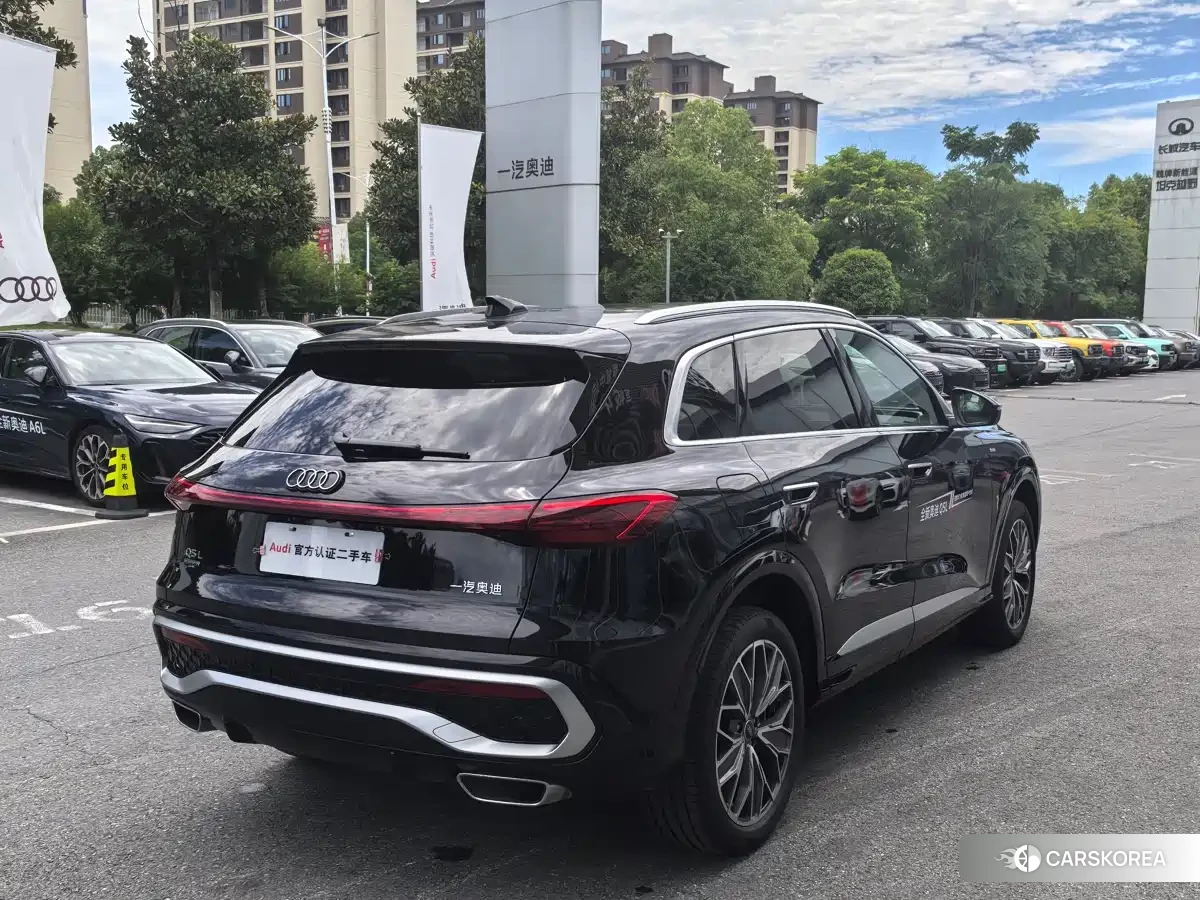 Audi Q5L 2026 Черный из Китая