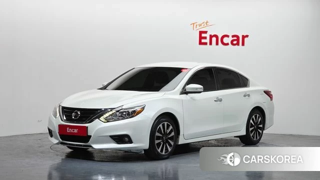 Nissan Altima 2018 Белый из Кореи