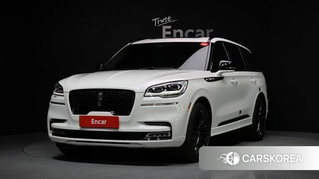 Lincoln Aviator 2nd generation 2023 Белый из Кореи