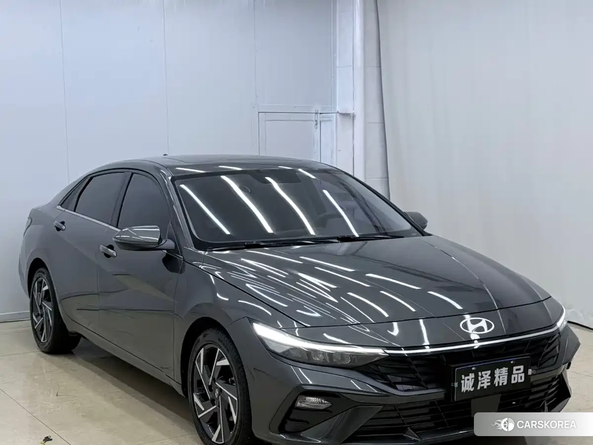 Hyundai Elantra 2024 Silver/gray из Китая
