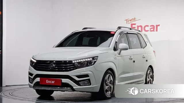 Ssangyong Korando Turismo 2018 Белый из Кореи