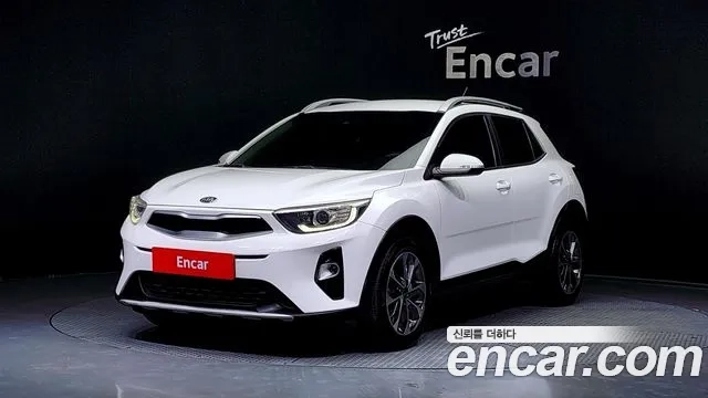 Kia Stonic 2018 Белый из Кореи