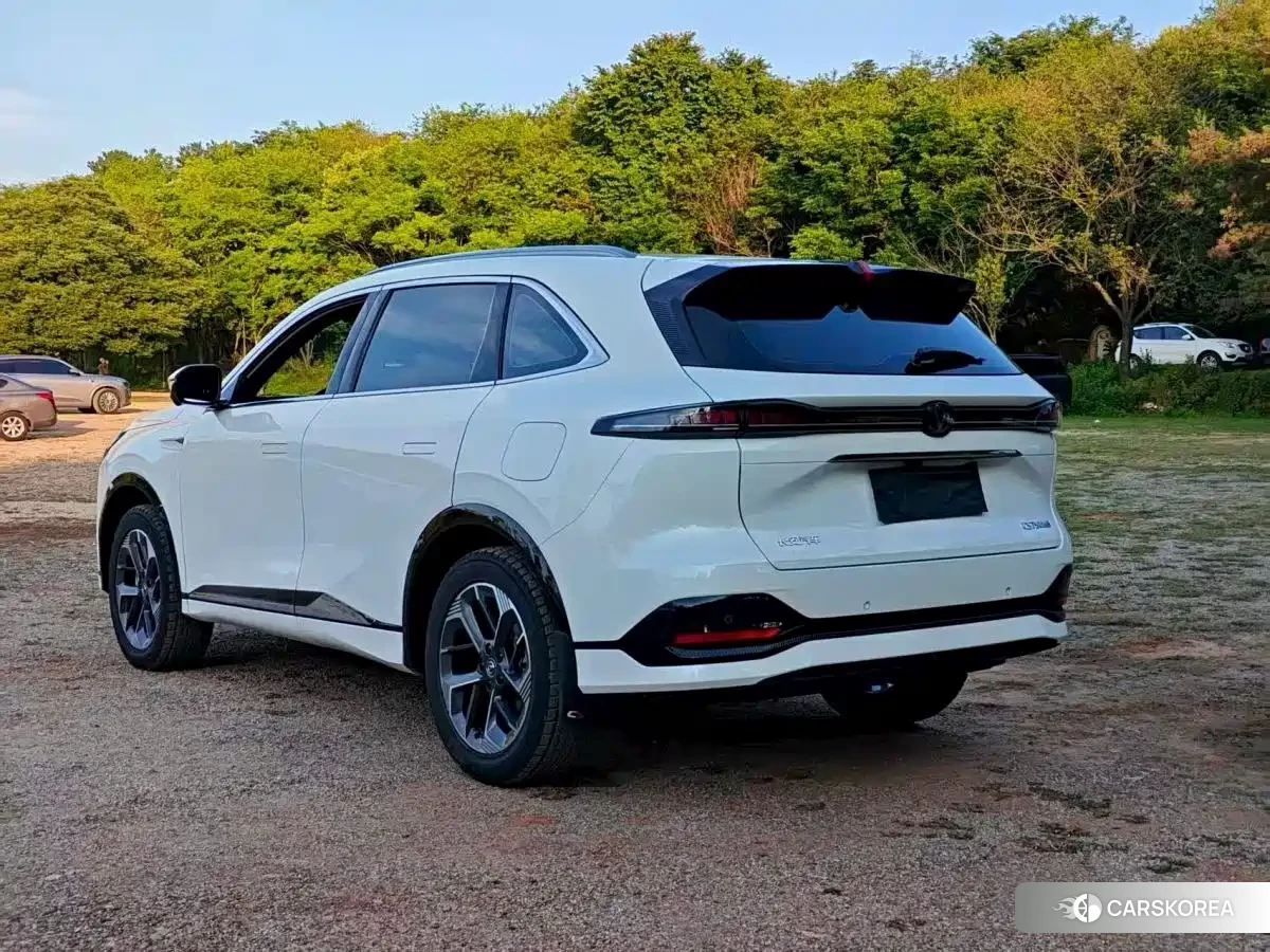 Chang'an CS75PLUS 2026 Белый из Китая, фото 2