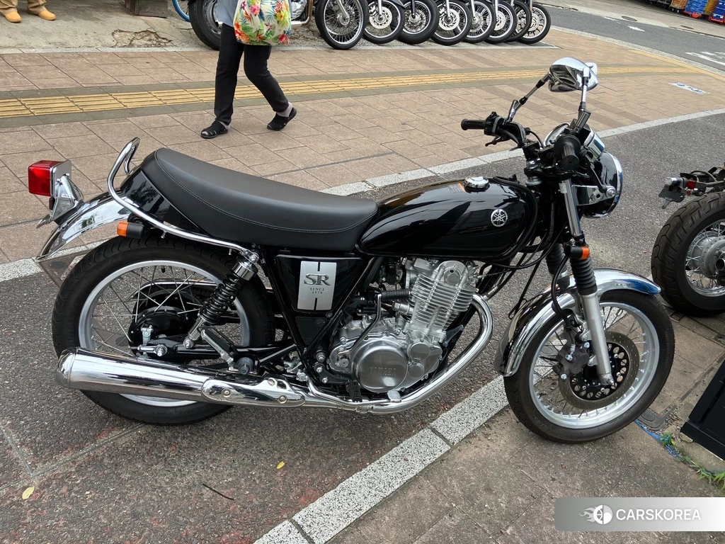 Проданный Yamaha SR 400 2019 из Японии