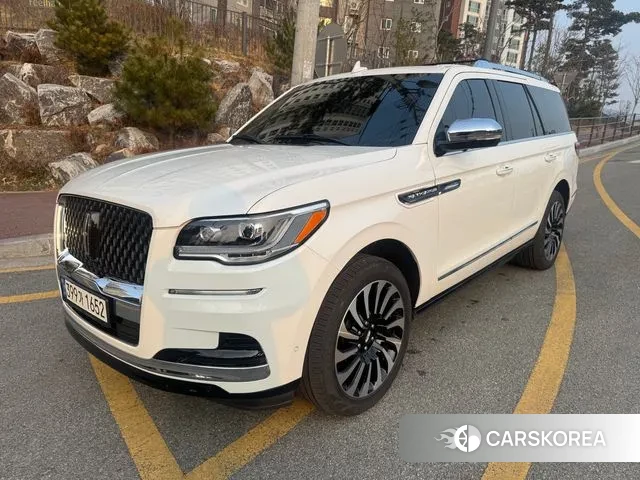 Lincoln Navigator 4th generation 2023 Белый из Кореи
