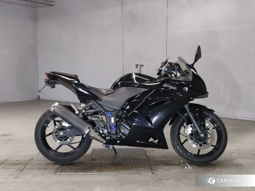 Проданный Kawasaki NINJA 250R id 4157435 из Японии
