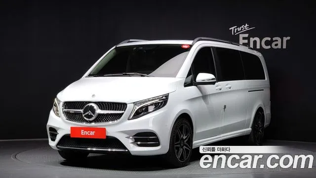 Mercedes-Benz V-Class 2023 Белый из Кореи
