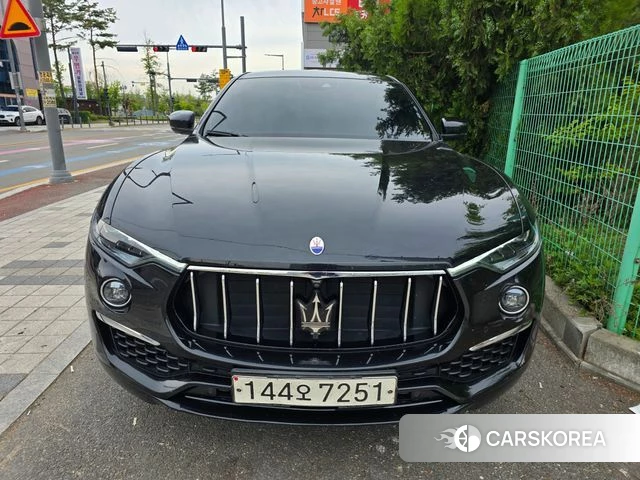 Maserati Levante 2020 Черный из Кореи