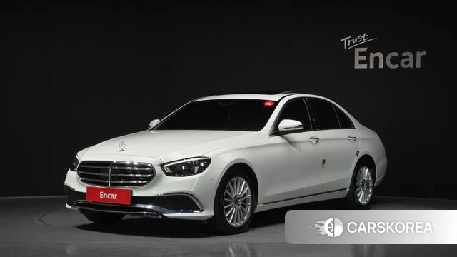 Mercedes-Benz E-Class W213 2021 Белый из Кореи