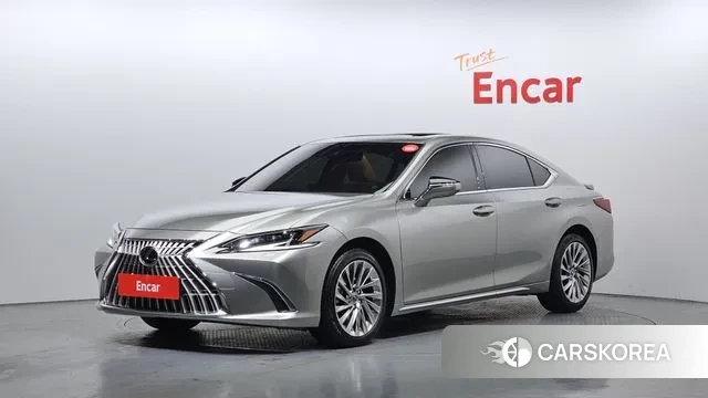 Lexus ES300h 7th generation 2025 Серый из Кореи