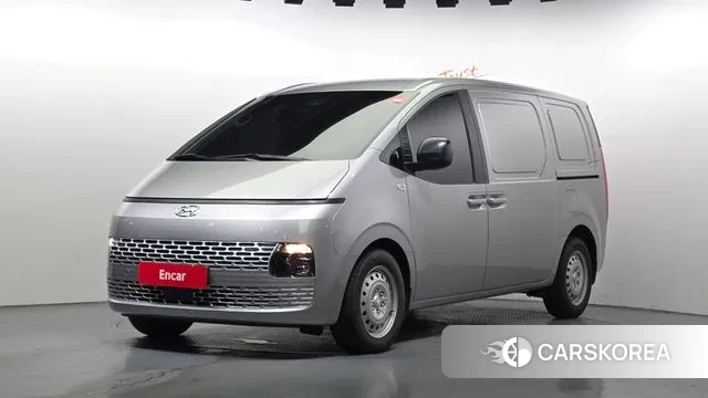 Hyundai Staria 2023 Серебряный из Кореи