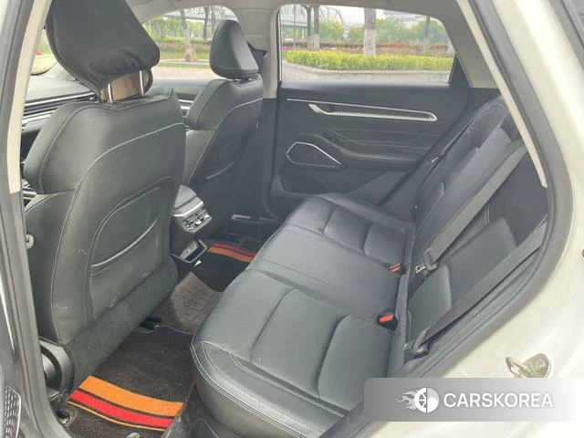 Geely Automobile Emgrand 2023 Белый из Китая