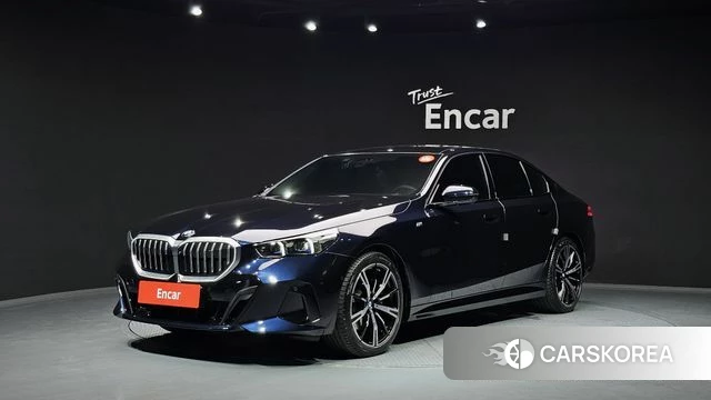 BMW 5 Series (G60) 2024 Черный из Кореи