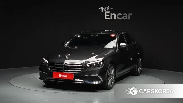 Mercedes-Benz E-Class W213 2023 Серый из Кореи