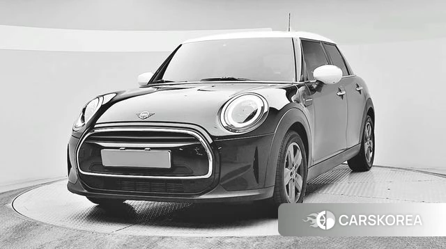 Mini Cooper 2023 Черный из Кореи