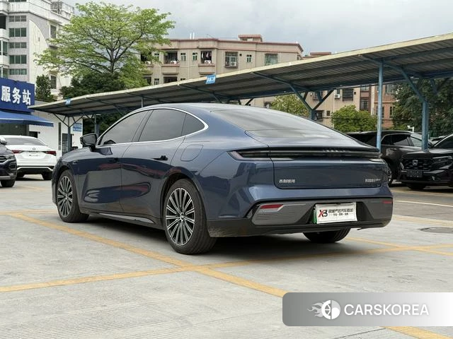 Geely Galaxy Galaxy Sparkle 8 PHEV 2025 Синий из Китая