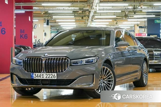 BMW 7 Series (G11) 2021 Серебристо-серый из Кореи