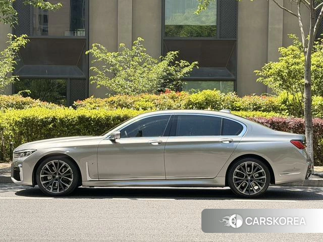 BMW 7 series 2021 Шампань из Китая
